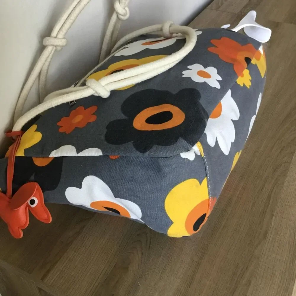 Farmhouse Is My Style "Summer Blooms" Gray Canvas Tote Bag w/Dachshund Bag Charm - Picture 8 of 10